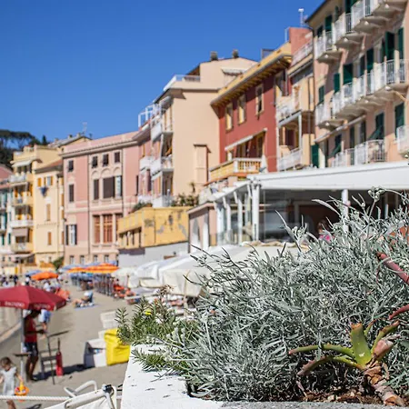Apartamento 245 - Casa Johanna, Centro Storico, 140metri Dalla Baia Del Silenzio Patrimonio Unesco Spiaggia E Mare Sestri Levante